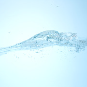 ナノバブル方式で高濃度の水素水を実現
